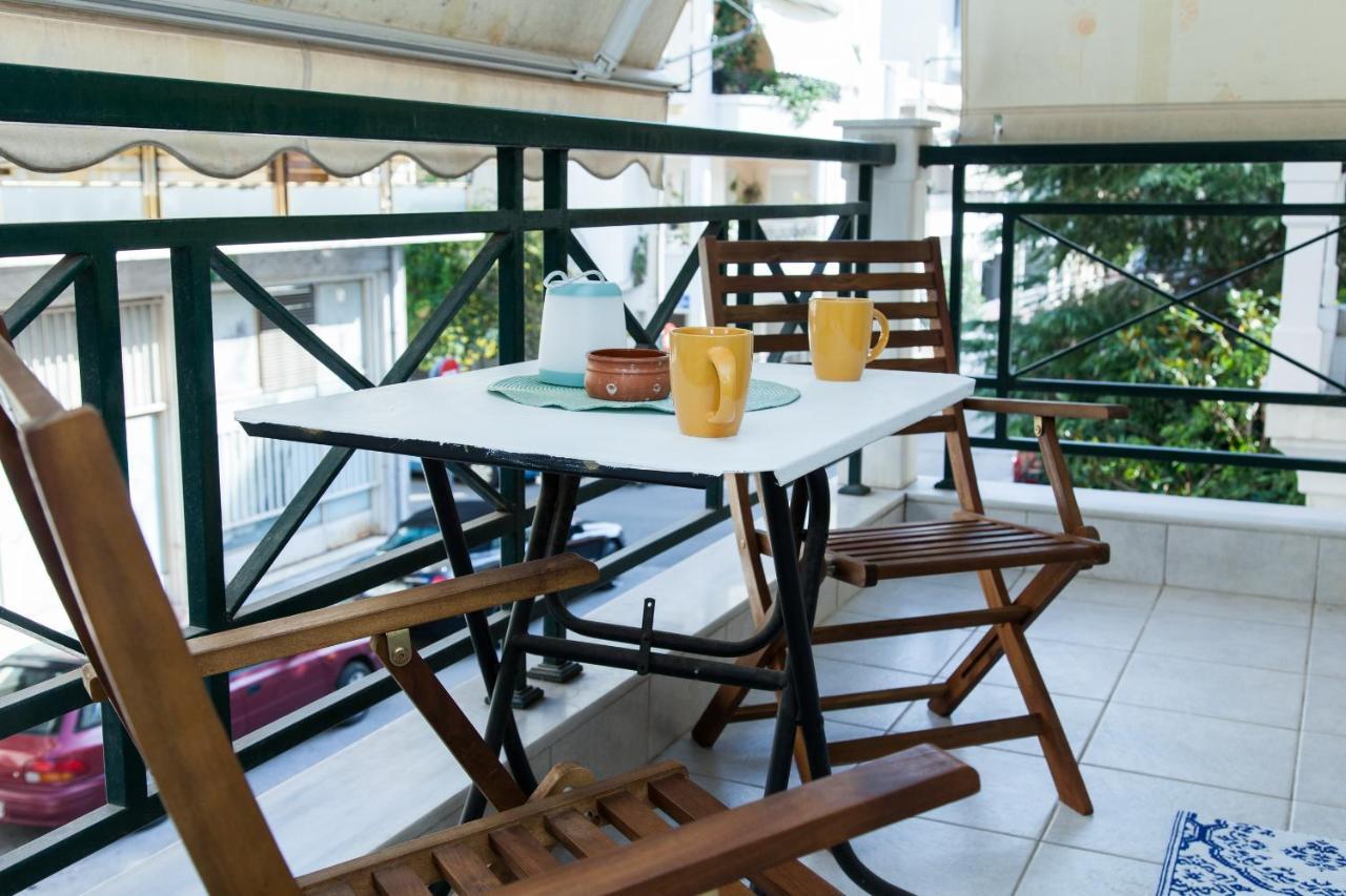 Lovely Apt In Peristeri Atenas Exterior foto